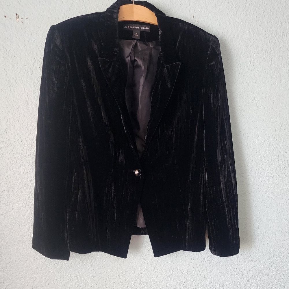 Josephine Chaus Elegant Black Velvet Blazer